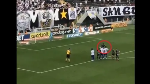 Muy buena resolución de penal de Carlos Sánchez.