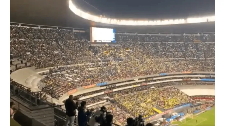 "Grande hay uno solo": a los 13 minutos, la afición del América le mandó un mensaje a Chivas