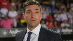 Lo de siempre: Diego Alonso fue abucheado antes del partido de Rayados