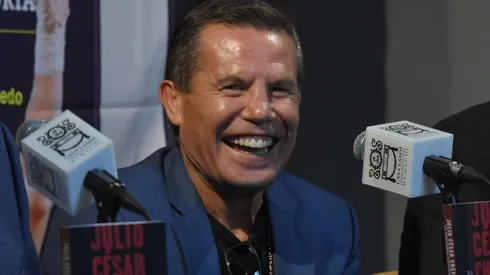 "¡Arriba el América!", el grito de Julio César Chávez en el hotel de Chivas