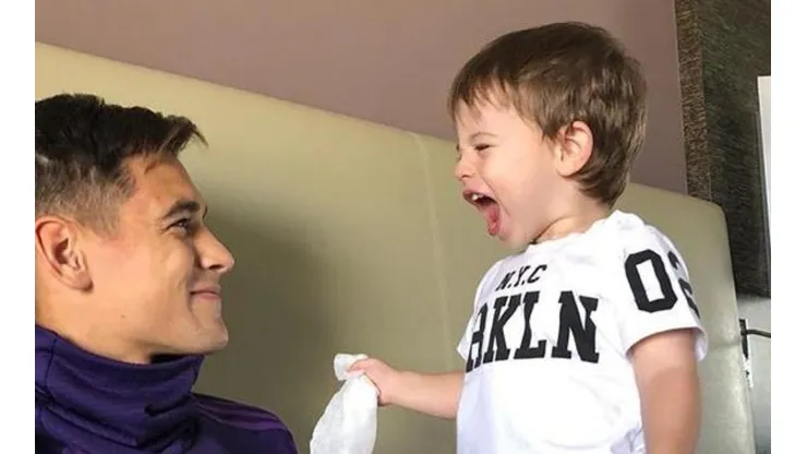 El hijo de Martínez Quarta festejó el gol de Scocco y en River murieron de ternura
