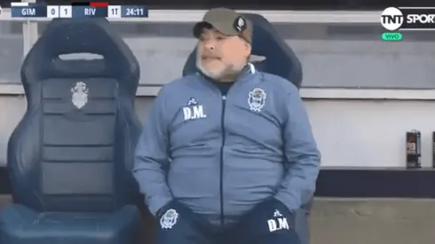 Gimnasia erró un gol hecho y Maradona explotó: "¡Pateá, la pu...!"