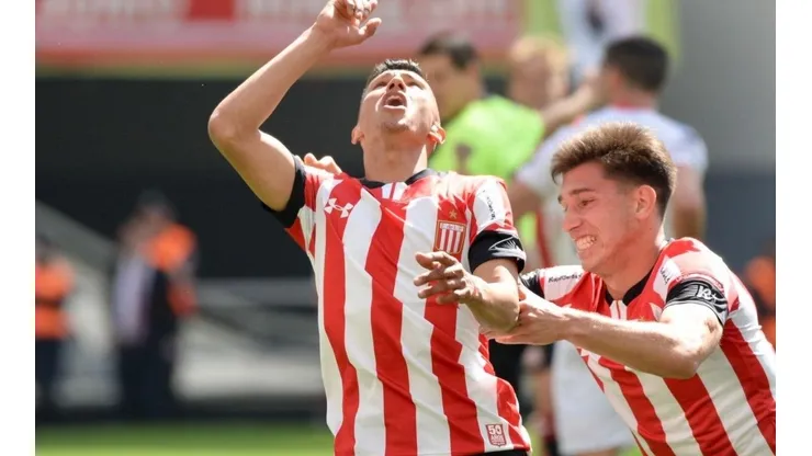 Estudiantes visita a Arsenal