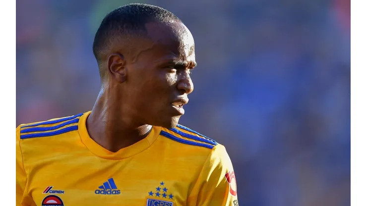 Luis Quiñones concentraría para el Clásico Regio