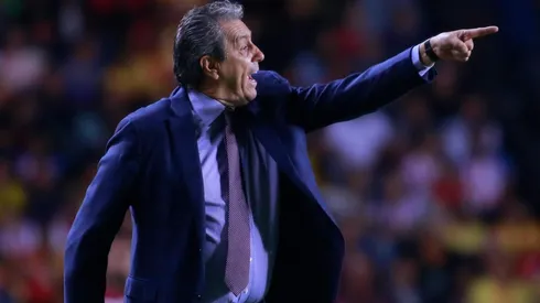 Oficial: Tomás Boy dejó de ser el entrenador de Chivas