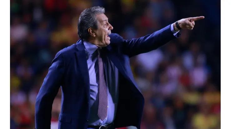 Oficial: Tomás Boy dejó de ser el entrenador de Chivas