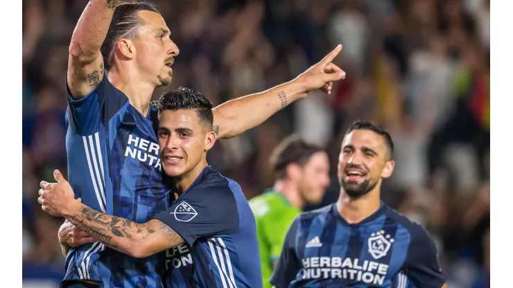 Imparables: Pavón y Zlatan metieron al Galaxy de Guillermo en los Playoffs