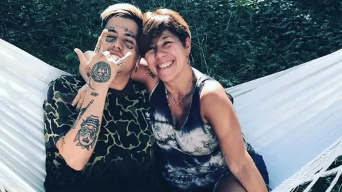 Duki sacó captura de pantalla y etiquetó a su mamá en Instagram: "Ahora sueno en la radio"
