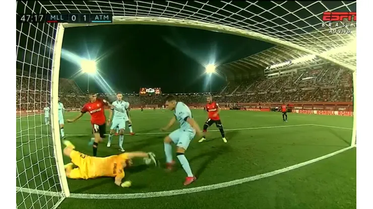 La salvada milagrosa de Santiago Arias que le negó el gol al Mallorca