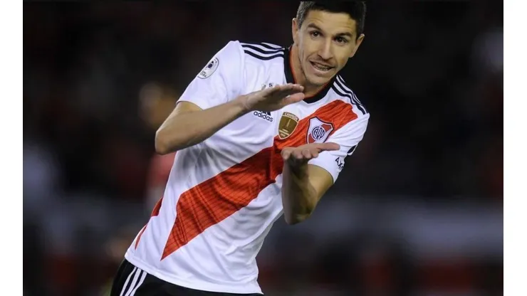 Ignacio Fernández festejando un gol con la camiseta de River.