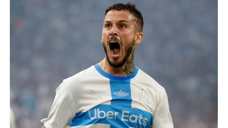 Darío Benedetto festejando un gol en Francia.