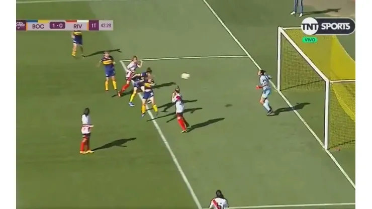 Historia pura: Florencia Quiñones metió el primer gol en un Boca vs. River femenino profesional
