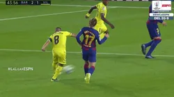 ¡Se pasó! Santi Cazorla sacó un zurdazo desde afuera del área y ter Stegen hizo el resto