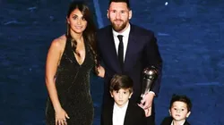 La feliz familia en la gala de premiación.