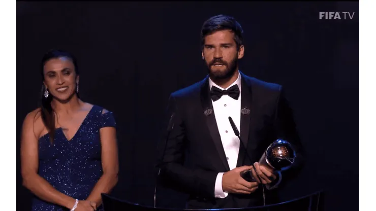 Alisson se quedó con el Premio The Best al Mejor Arquero