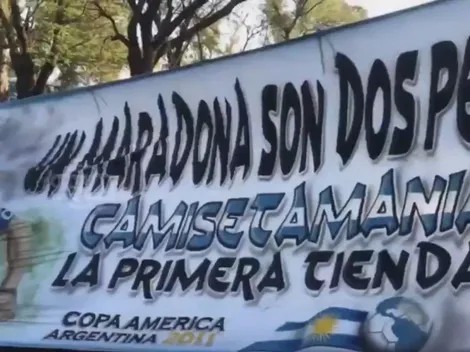 Recibió al Diego en Córdoba con una bandera increíble: "Un Maradona son dos Pelé"