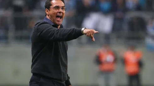 El DT de Vasco da Gama le pegó a su rival diciendo que "es el equipo más argentino de Brasil"