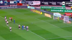 Se lo provocaron y lo metió: de penal, Almada puso el 2 a 1 para Vélez ante River