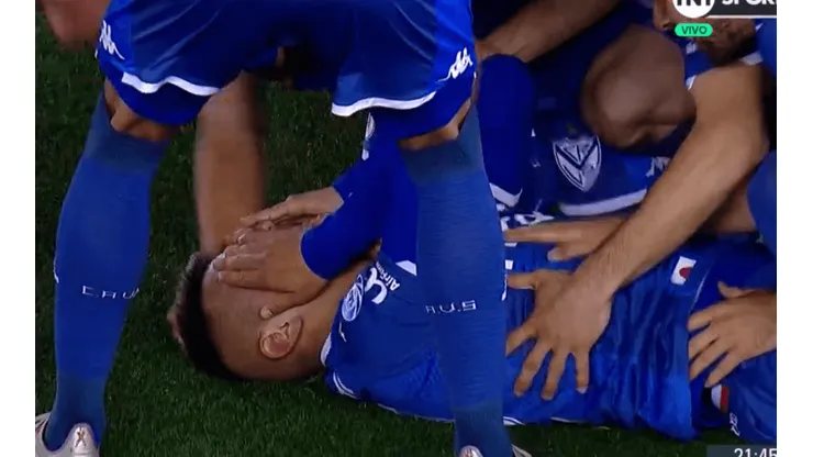 Se emocionó: Almada se puso a llorar tras convertirle el gol a River