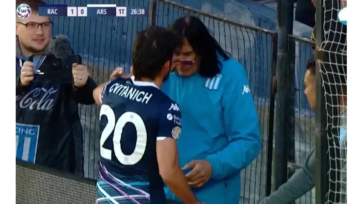 Video: Cvitanich hizo el primero de Racing y metió festejo loco