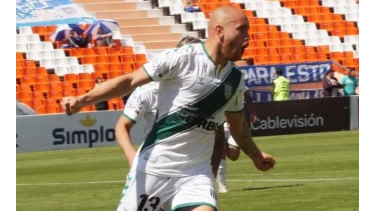 Banfield aprovechó la crisis de Godoy Cruz y vuelve de Mendoza con una victoria