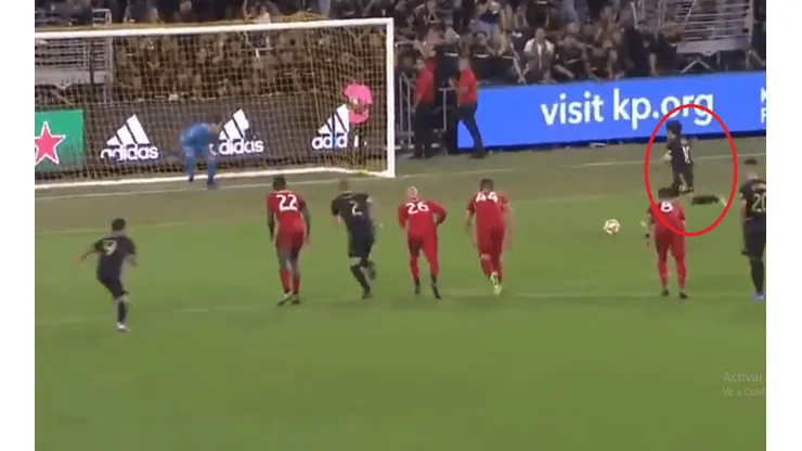 Cuando parecía que el líder Los Ángeles FC caía, Vela lo igualó de penal