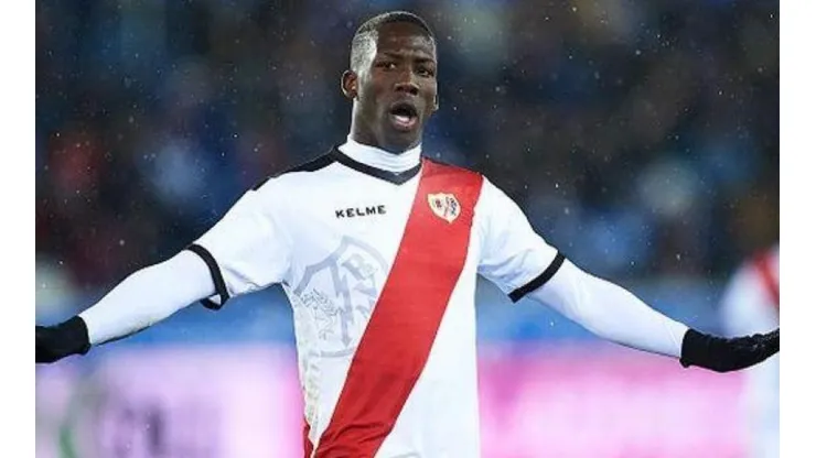 Rayo Vallecano le compró el pase del peruano a Tigres.