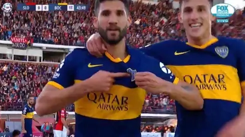 Lisandro López ganó de cabeza, le marcó a San Lorenzo y mostró el escudo de Boca