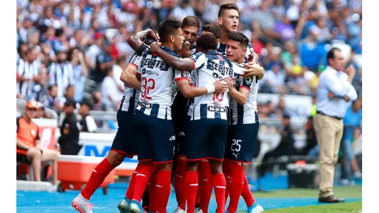 Rayados venció a Puebla en un duelo vibrante y Alonso respira