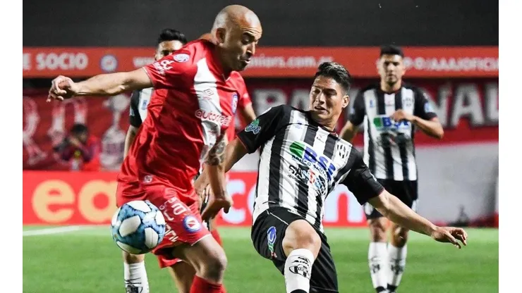 Santiago Silva marcó el último tanto del juego.