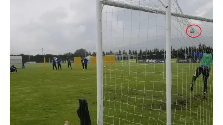 Video: El golazo de Juan David Pérez en el entrenamiento de Millonarios