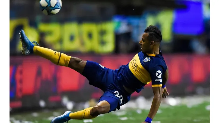 Gustavo Alfaro separó a Sebastián Villa del grupo de Boca Junios por no saber definir