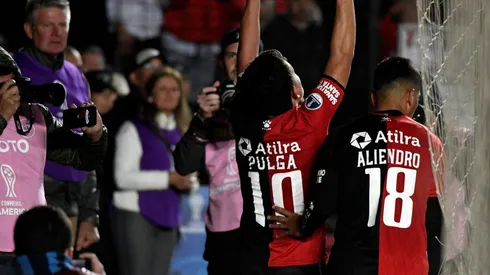 Explotó Santa Fe: el Pulga Rodríguez dio vuelta el partido y Colón va victorioso a Brasil