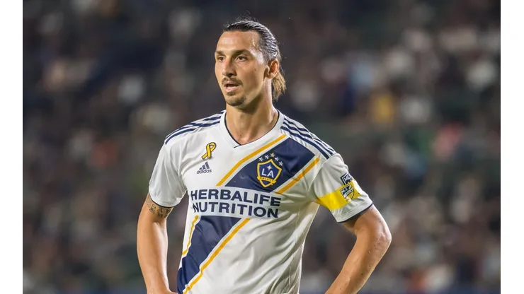 Zlatan Ibrahimovic le contestó de mala manera a un periodista mexicano