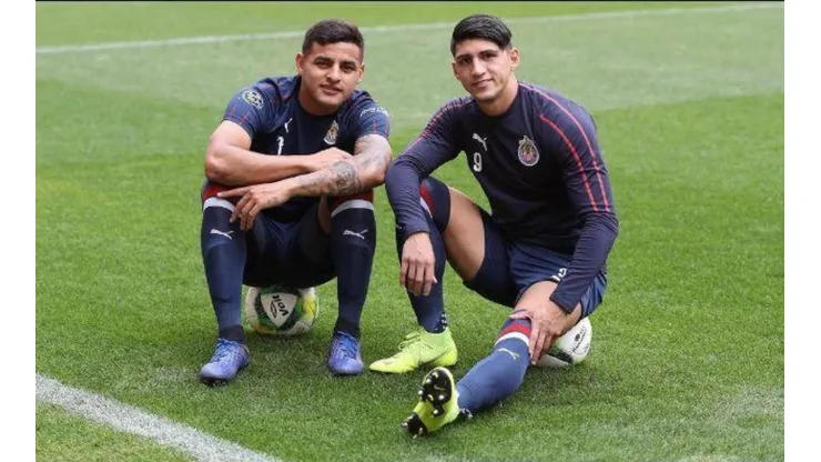 Alexis Vega trolleó a Alan Pulido en plena entrevista: "Es un tronquito"