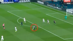 Era el gol del año, pero Bale la tocó con la mano antes de definir