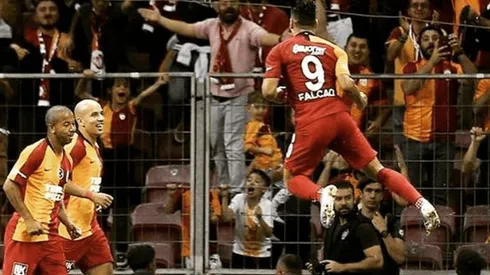 Vuela de ansiedad: Falcao ya subió tres historias en la previa del debut en Champions con Galatasaray