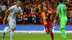 Lo veíamos venir: ¡Fernando Muslera ya se "presume" con Falcao en las redes sociales!