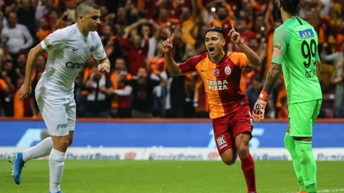 Lo veíamos venir: ¡Fernando Muslera ya se "presume" con Falcao en las redes sociales!