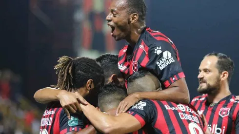 Alajuelense quiere seguir en lo más alto