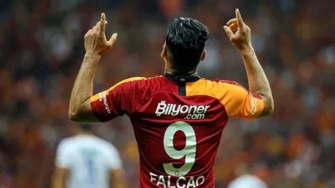 Radamel Falcao en su debut como nuevo jugador del Galatasaray.