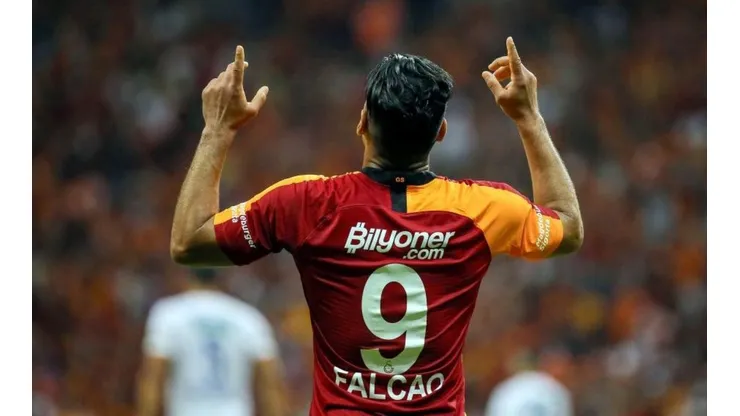 Radamel Falcao en su debut como nuevo jugador del Galatasaray.