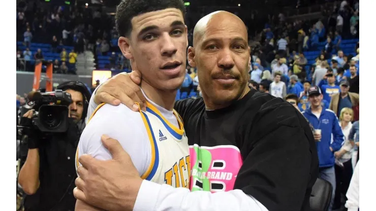 Padre de Lonzo Ball lo insultó y criticó arduamente su pasado con los Lakers