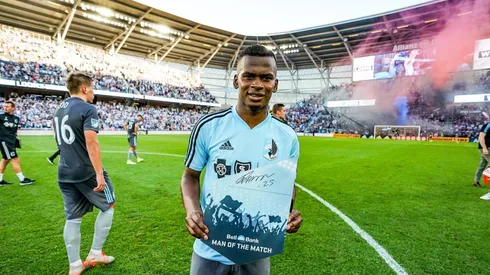 El premio por el que compite Darwin Quintero con Zlatan Ibrahimovic y Nani