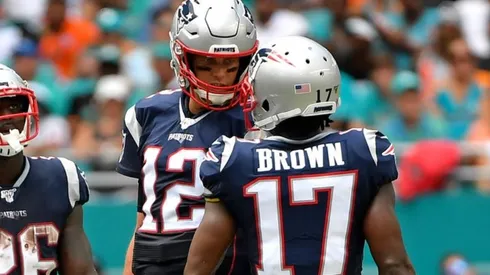 Tom Brady reaccionó al impresionante debut de Antonio Brown e ilusionó a los Patriots