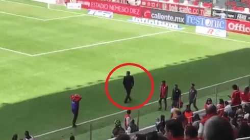 La Volpe se fue abucheado del Nemesio Diez