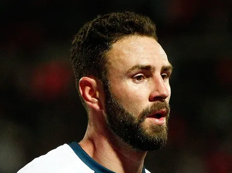 Indignante: la reacción de los seguidores de Rayados en el 'Gigante de Acero' cuando expulsaron a Layún