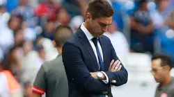 Alonso dio la cara en la conferencia en su momento más difícil