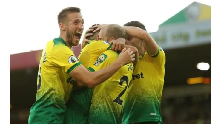 Norwich dio la sorpresa del día, le sacó el invicto al City y ayudó al Liverpool
