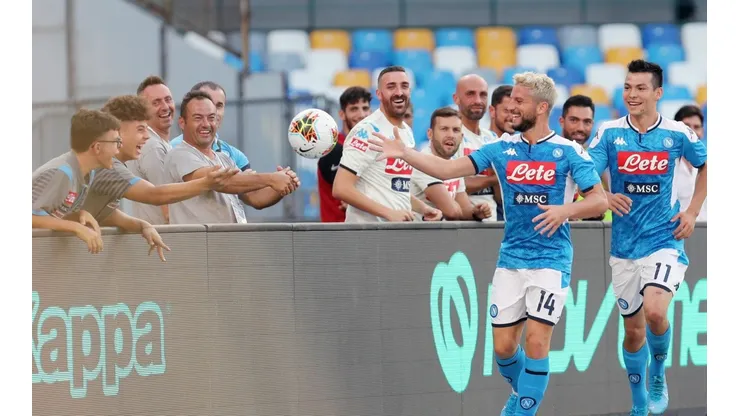 Napoli le ganó cómodo a Sampdoria e Hirving Lozano recibió su primera ovación